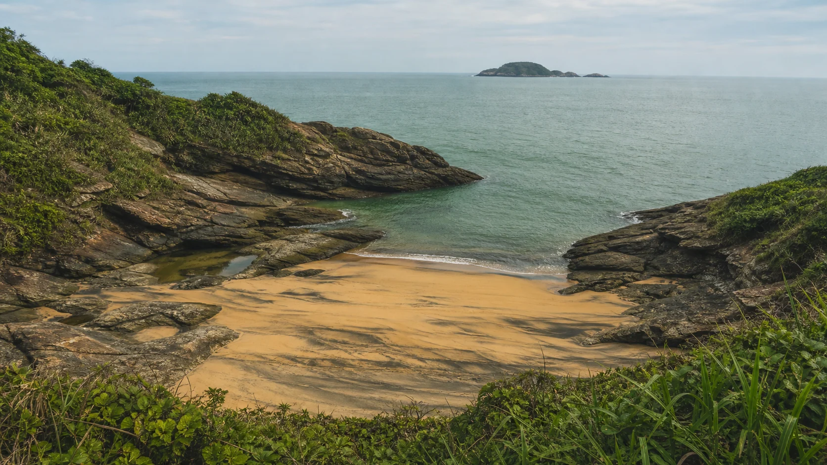 Praia das Areias Negras